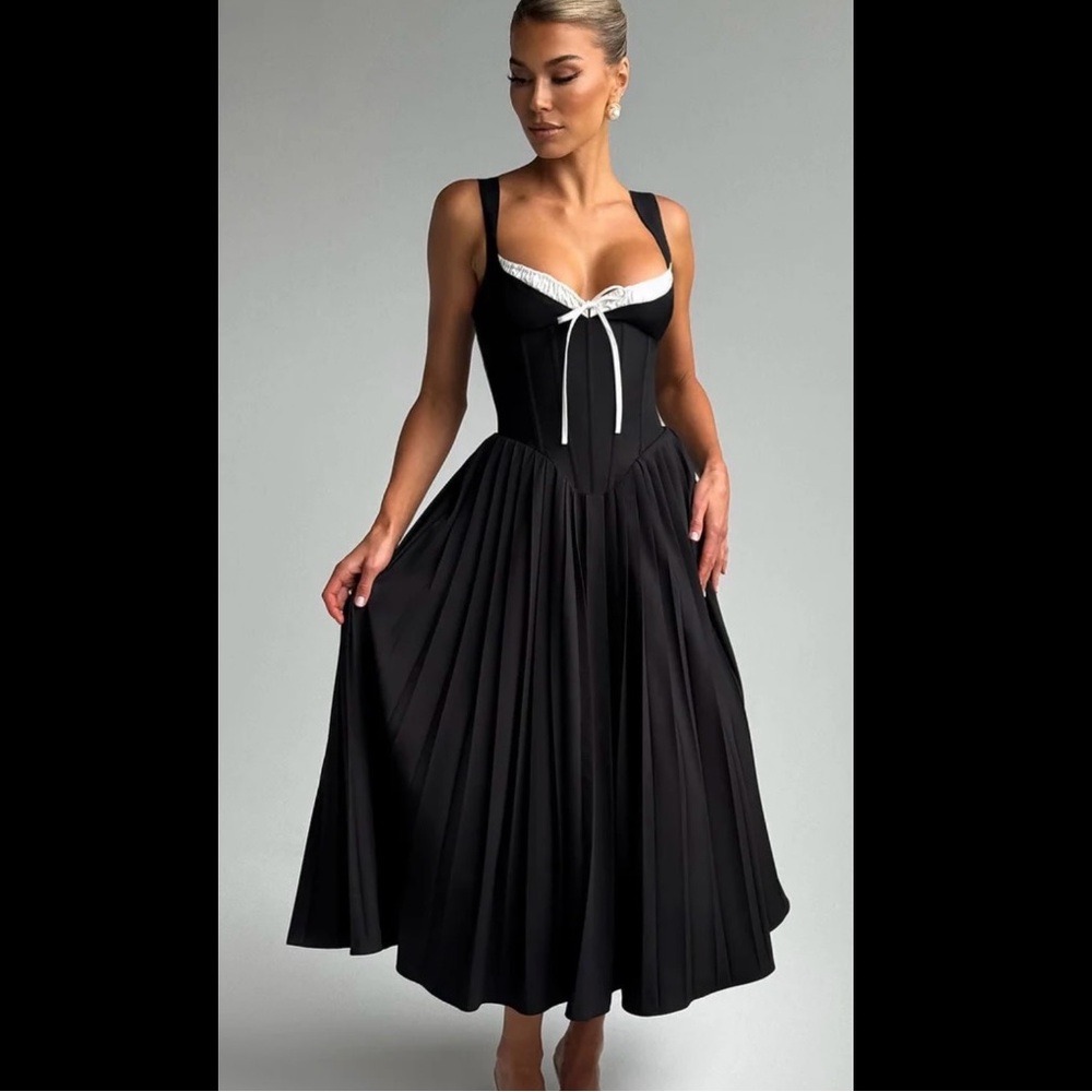 Baby Boo Natassia Midi Dress in Black / White